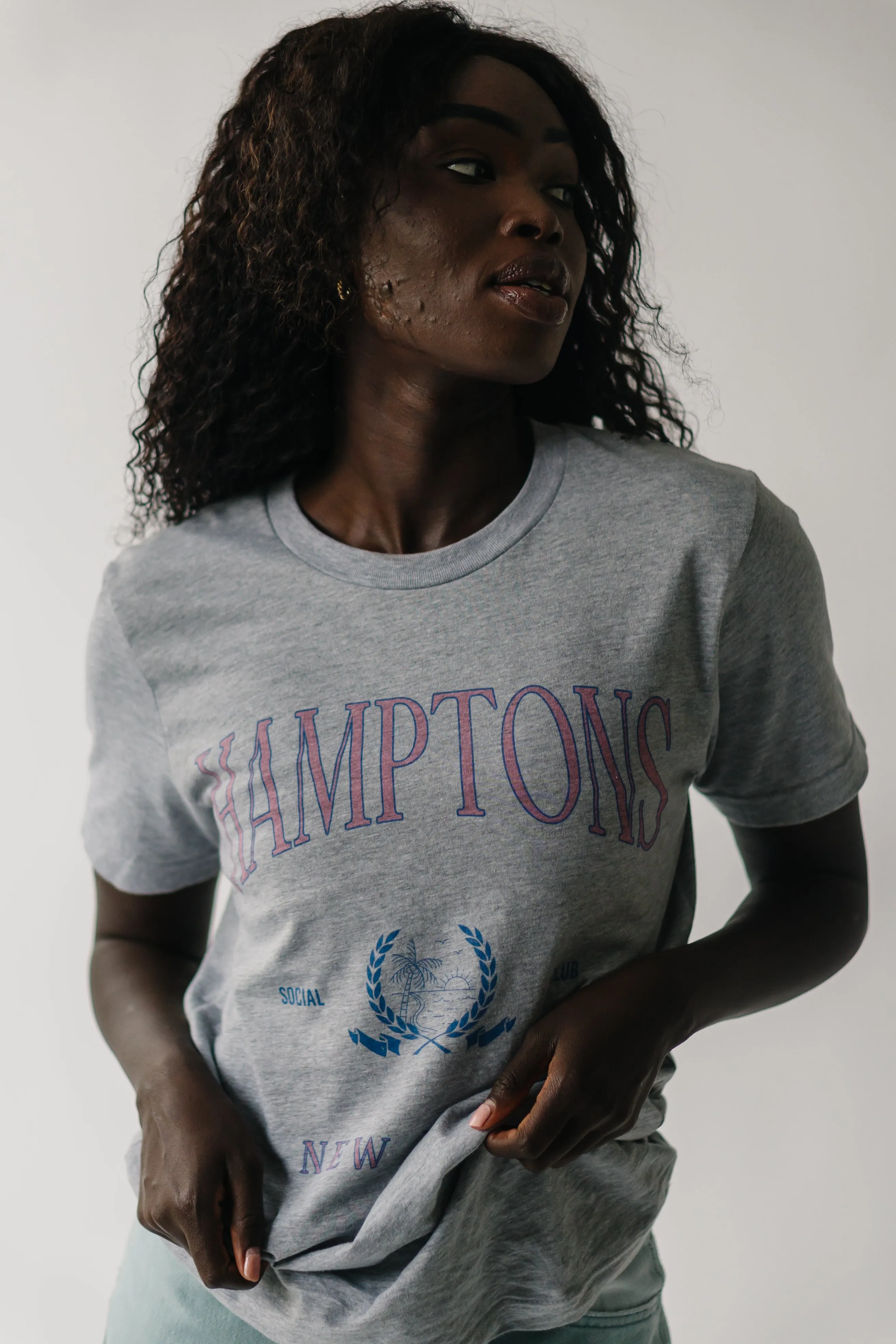 The Hamptons Graphic Tee in Heather Grey