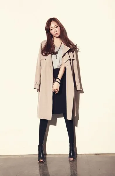 Women's Trench Coat with Trendy Belt