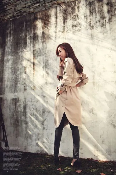 Women's Trench Coat with Trendy Belt